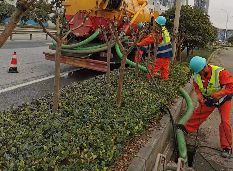 沙依巴克市政管道清淤